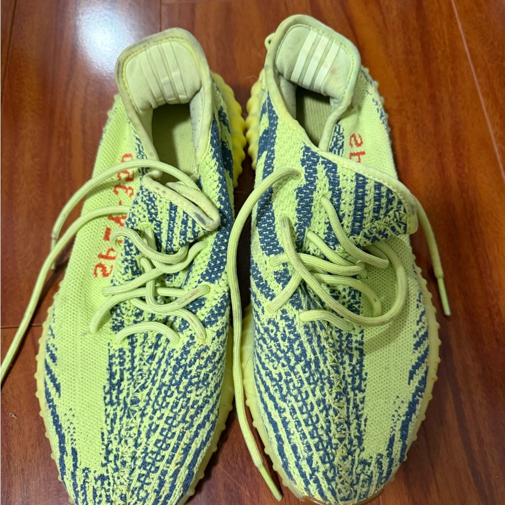 adidas Yeezy Boost 350 V2, semi frozen yellow